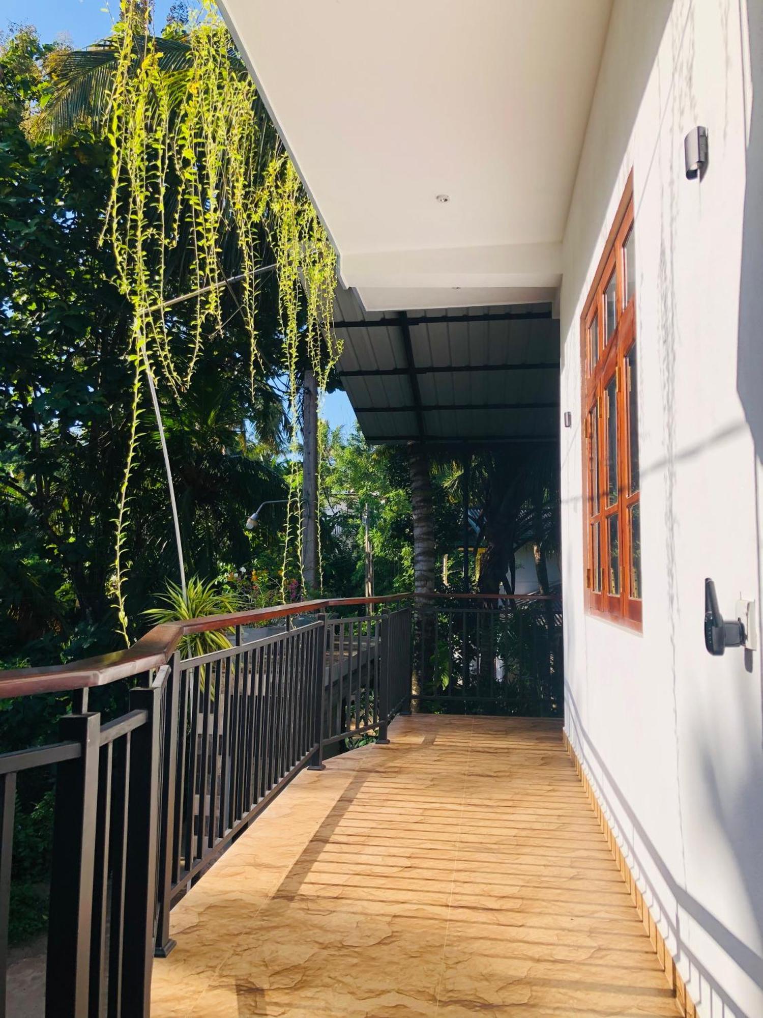 Devon Surf . Inn - Hiriketiya Dickwella Exterior photo